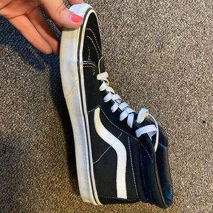 VANS (9.5M/11W) HIGHTOPS (B&W)